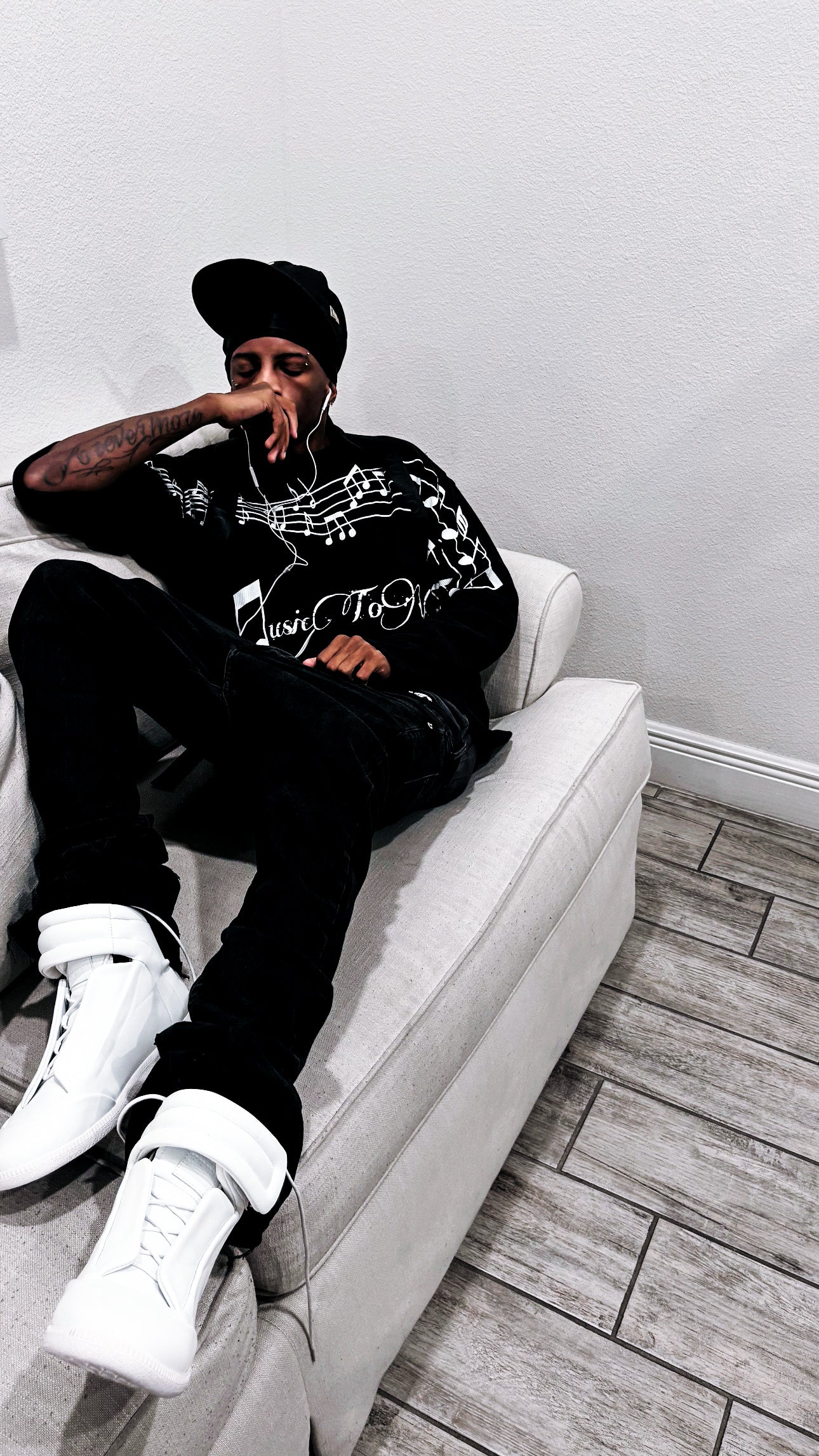 “Black Symphony” long sleeve